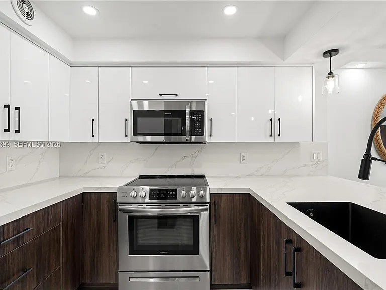 5701 Collins Ave #503 — Photo 18