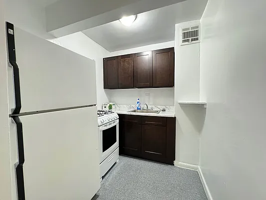 Rented by Keller Williams NYC | media 14