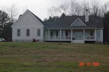 3rd image of 14 Featherbed Ln