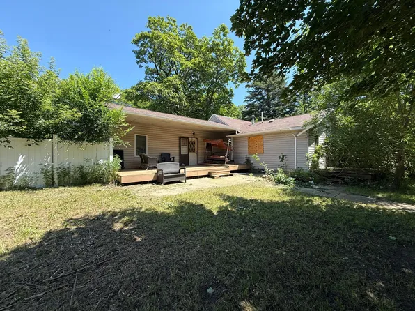 103 E 3rd St, Taunton, MN 56291