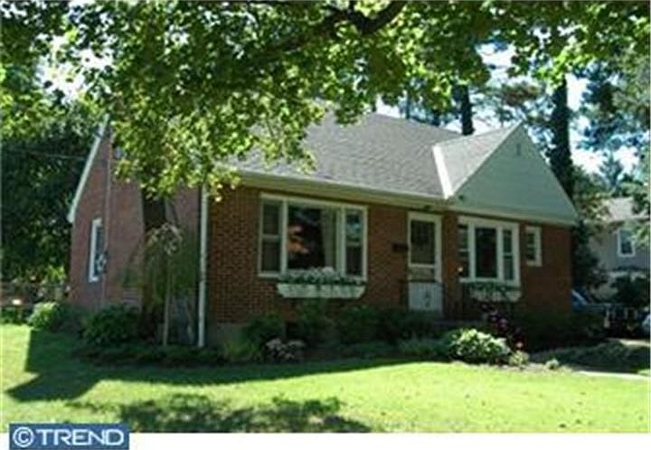 1st image of 307 Edison St