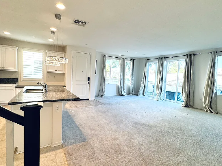 3250 E Yountville Dr #9 — Photo 6