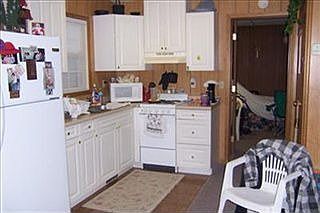 2nd image of 215 Wayne Ave