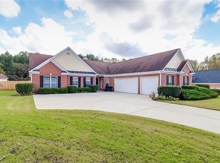 6237 Saddlehorse Dr, Flowery Branch, GA 30542