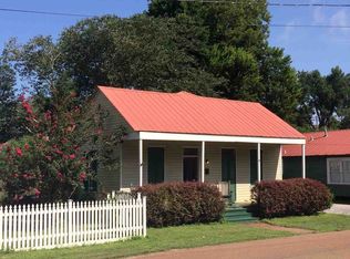 612 N Wall St, Natchez, MS 39120