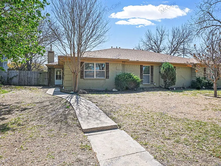 4302 Segura Ct N — Photo 1