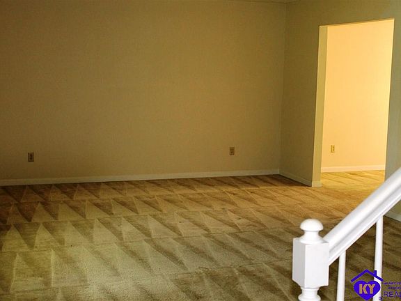 4th image of 542 Yates Dr