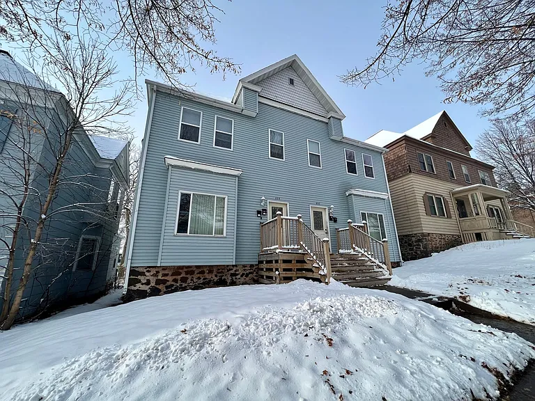 207 S 17th Ave E #207 — Photo 1