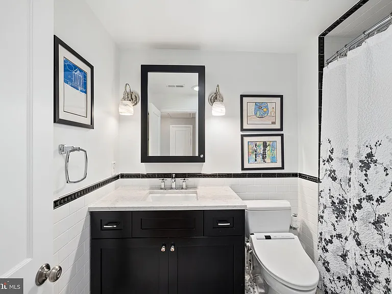 1604 N Edgewood St — Photo 39