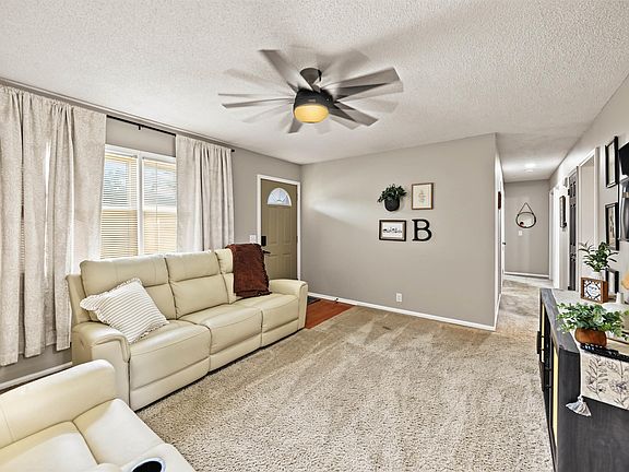 4th image of 2032 Mission Rd