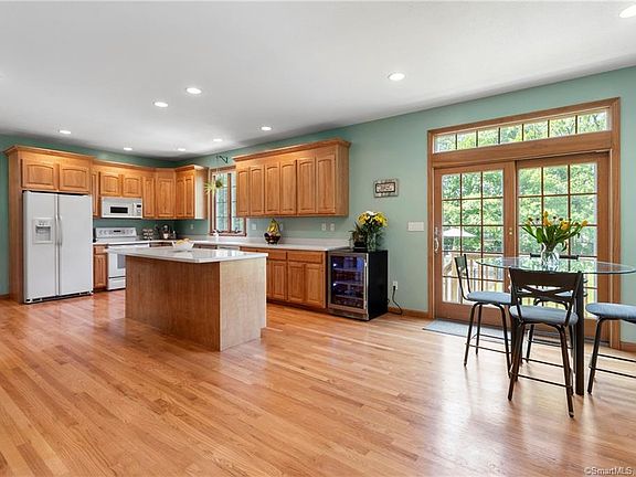 5th image of 16 Green Ln