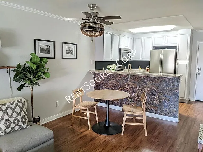 5525 Canoga Ave #123 — Photo 9