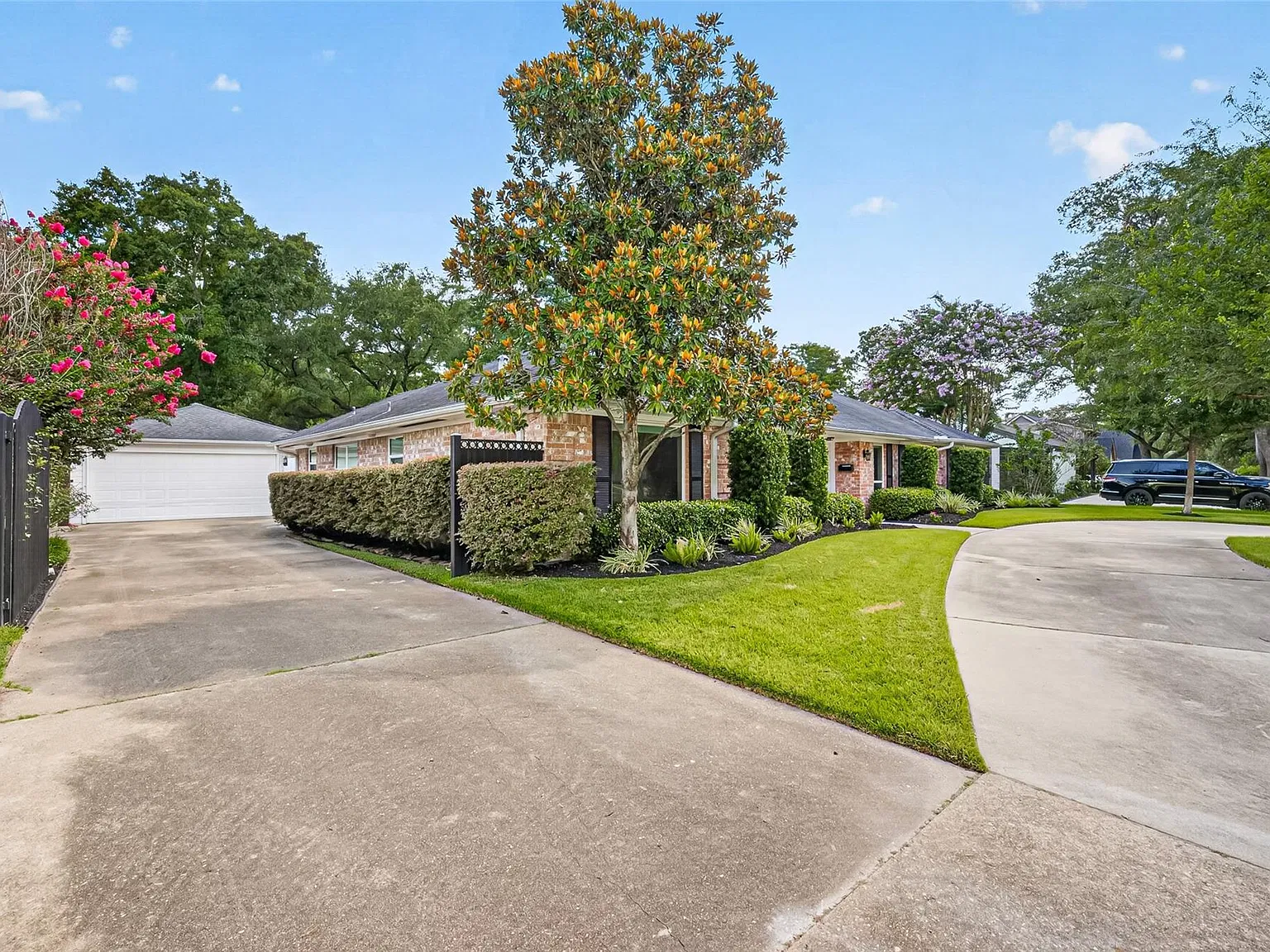 4 bed, 2.5 bath, 2599 sqft, $3,995 — Photo 4