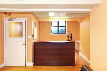 Sold by Thomas Lipovetsky, LREB