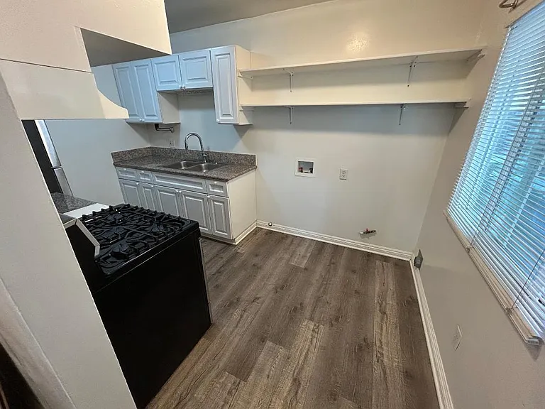 1551 Torrance Blvd #2 — Photo 3