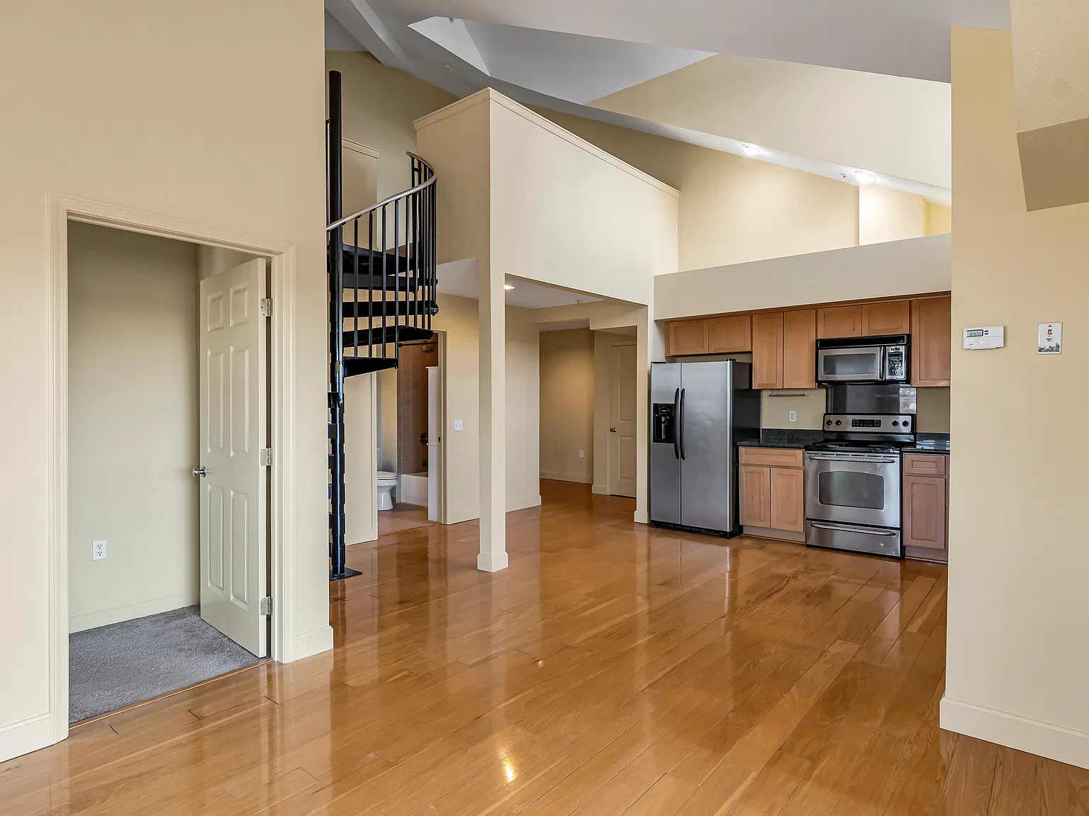 360 Revere Beach Blvd — Photo 2
