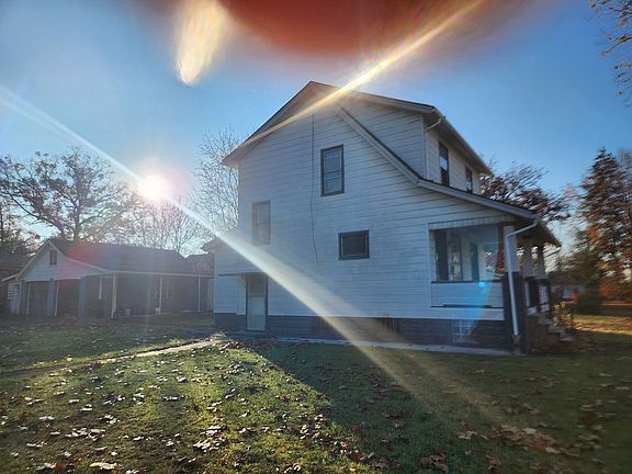 2nd image of 495 Sunshine Ave