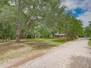144 Pin Oak Ln, Hempstead, TX 77445