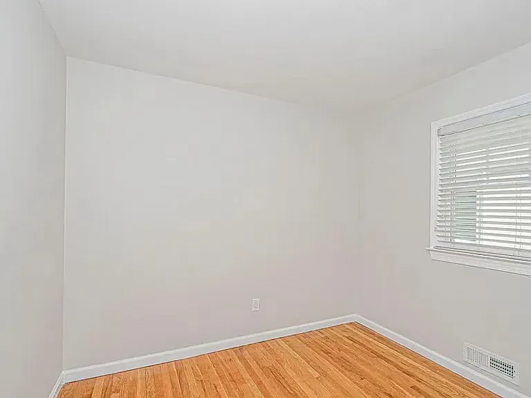 292 Chesterton Ave #1F — Photo 10