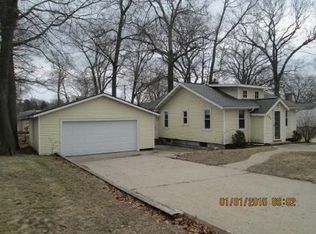 506 S Bear Lake Rd, Muskegon, MI 49445