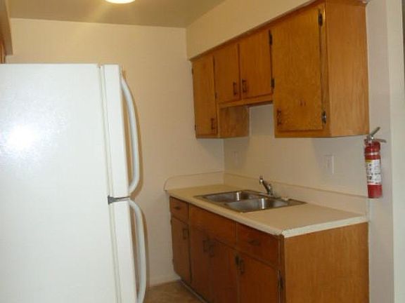 3rd image of 7915 Orchid Ave #F580419b1