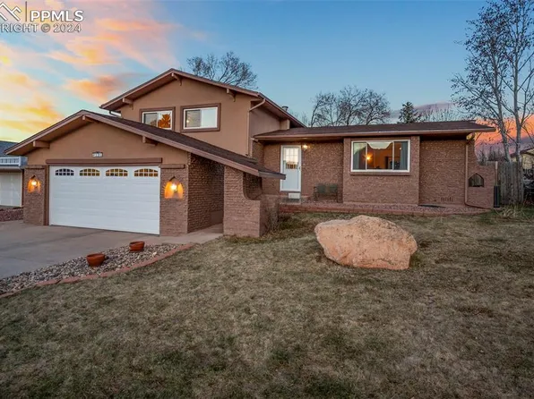 131 Palisade Cir, Manitou Springs, CO 80829