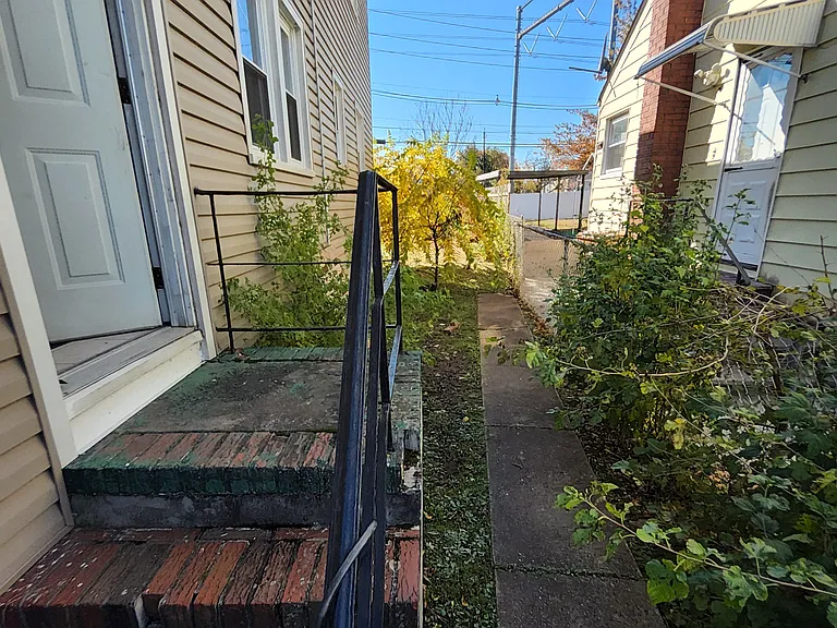 1001 John St — Photo 11