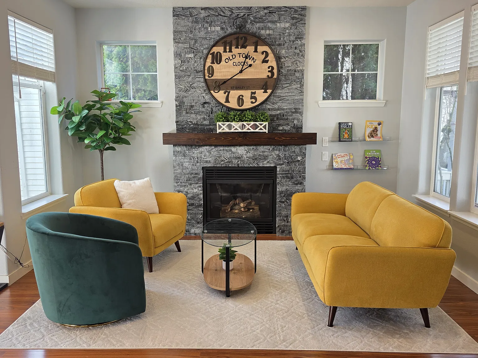 3 bed, 2.5 bath, 1987 sqft, $3,200 — Photo 2