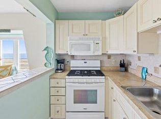 132 Bay St APT 8, Hull, MA 02045