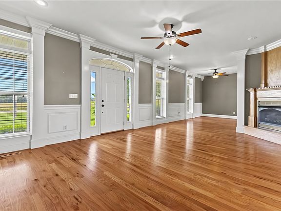 4th image of 2562 Prairie View Rd