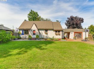 911 Blaine St, Woodburn, OR 97071