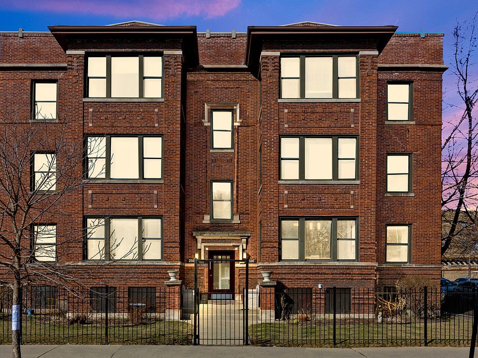 1st image of 2500 W Eastwood Ave APT 1