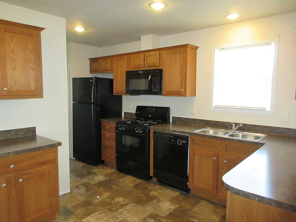 1st image of 43600 Park Dr W #407