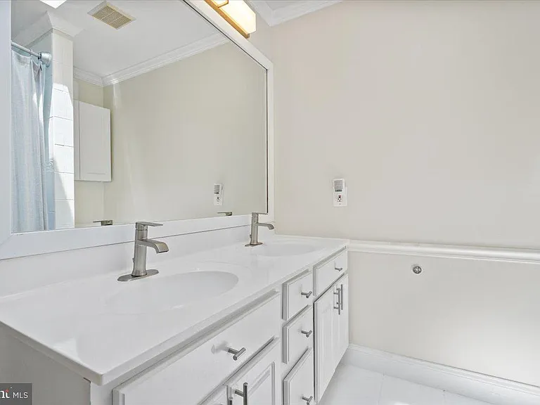 2819 Summerfield Rd — Photo 28