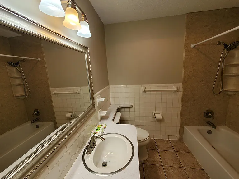 324 Burnside Dr — Photo 13