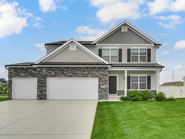 5833 Lancaster St, Crown Point, IN 46307