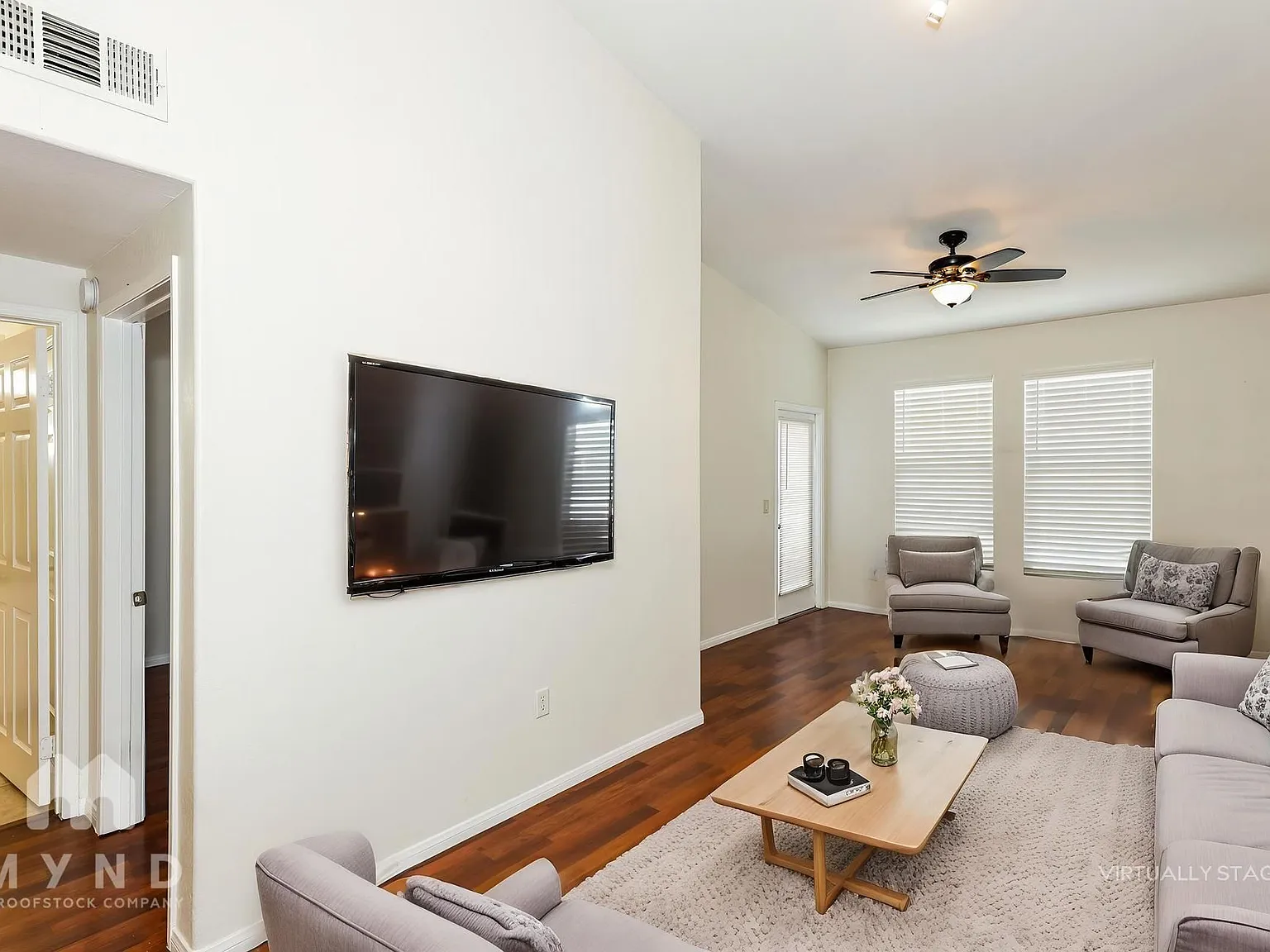1 bed, 1.0 bath, 814 sqft, $1,375 — Photo 3