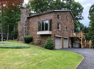 100 Honeysuckle Ln, Beckley, WV