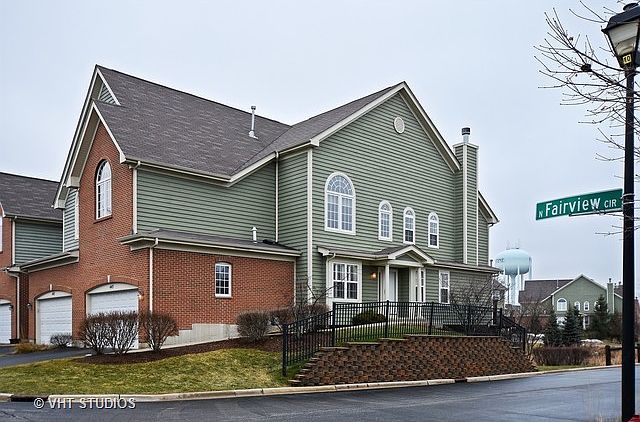 1st image of 445 W Fairview Cir