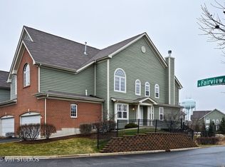 445 W Fairview Cir, Palatine, IL 60067