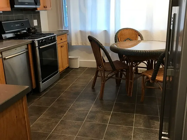 521 Vine St — Photo 8