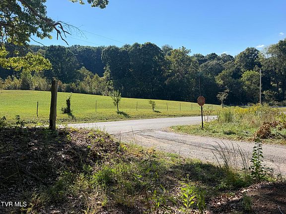 5th image of Short Rd