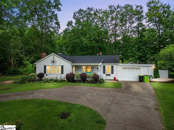206 Mountain View Rd, Landrum, SC 29356