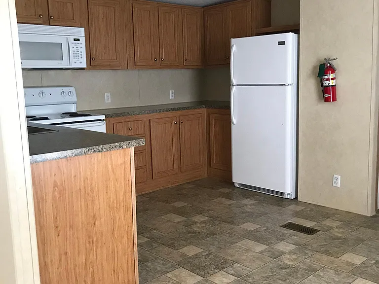 5595 Highway 90 E #11 — Photo 3