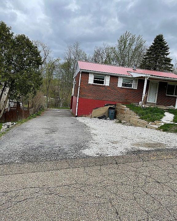 1st image of 217 Chestershire Dr