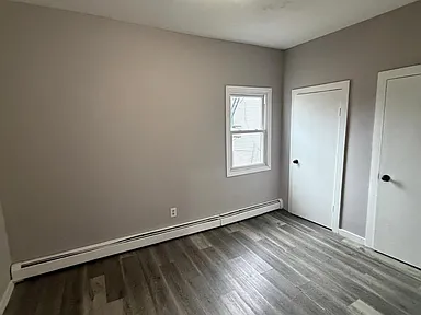 56 N 18th St #2 — photo 2 of 5