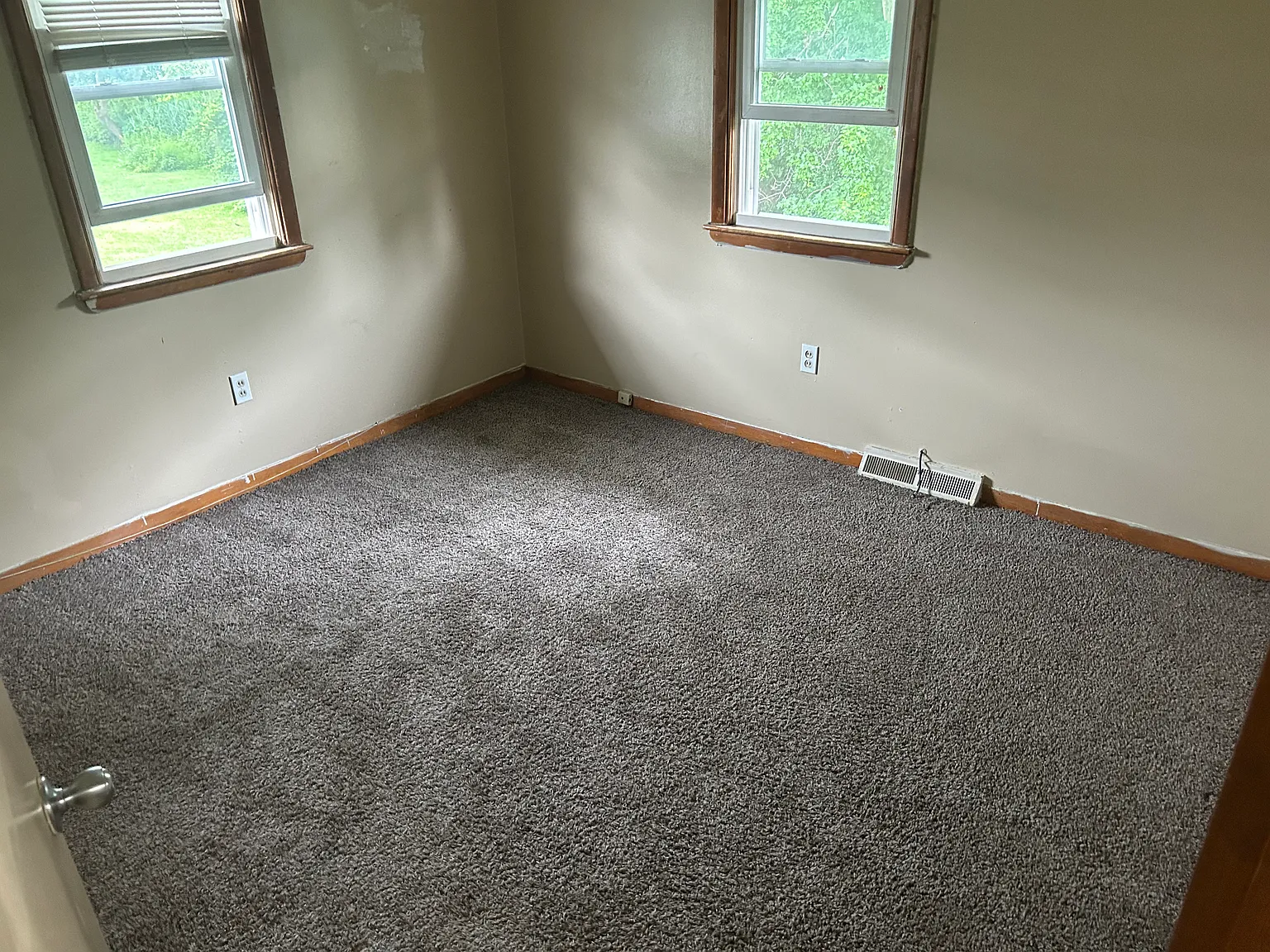 2 bed, 890 sqft, $1,300 — Photo 4