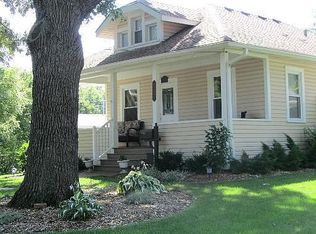 717 South Ave, St Charles, IL 60174