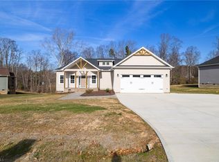 129 Legacy Ln, Eden, NC