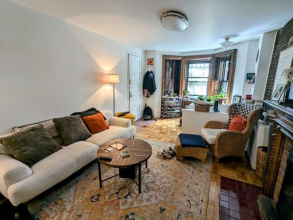 3rd image of 143 W 80th St APT Bf